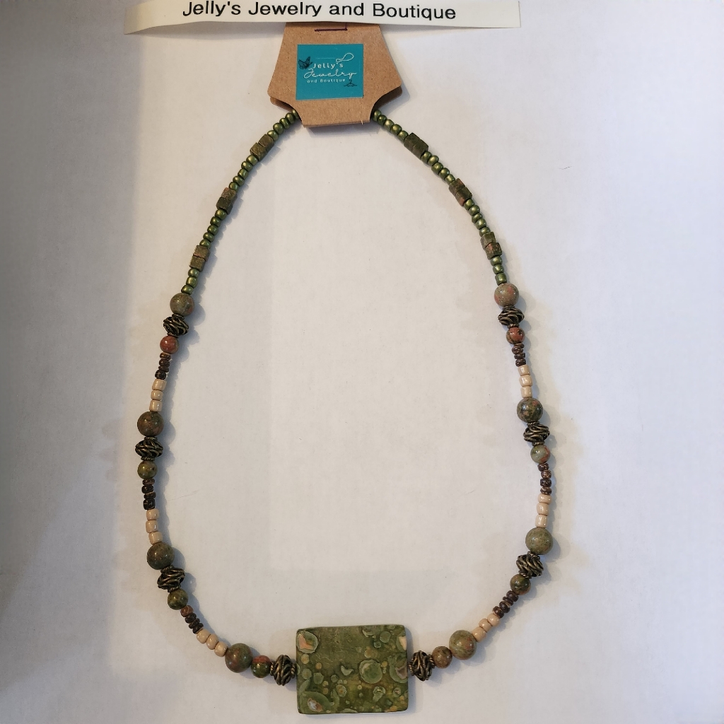 Jelly's Jewelry And Boutique Handcrafted, Nwt, Green & Antique Metal Necklace